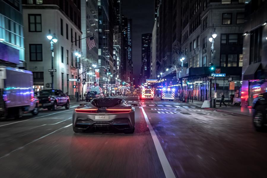  Pininfarina Battista 2019 года  (фото 37 из 55)
